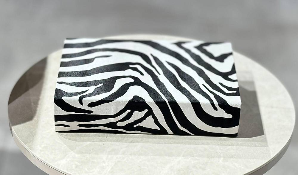 Black Wave Book Box - 1 Piece