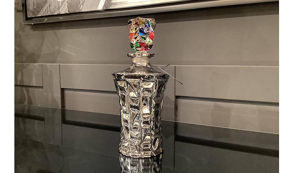 Colourful Lid Silver Object