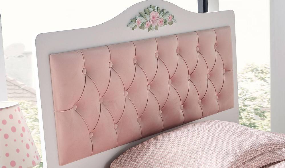 Pink Teen Room - 4 Door