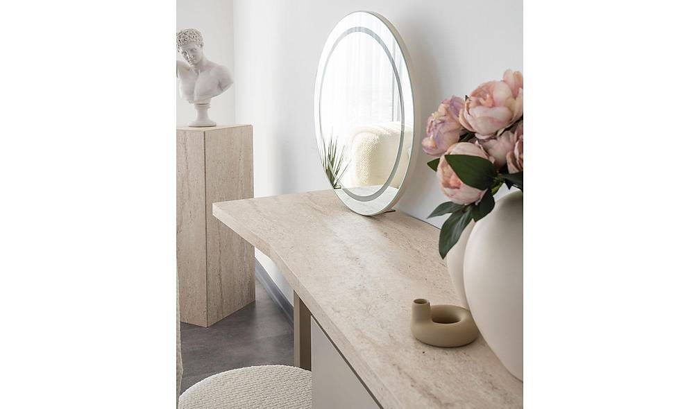 Levante Base Bedroom