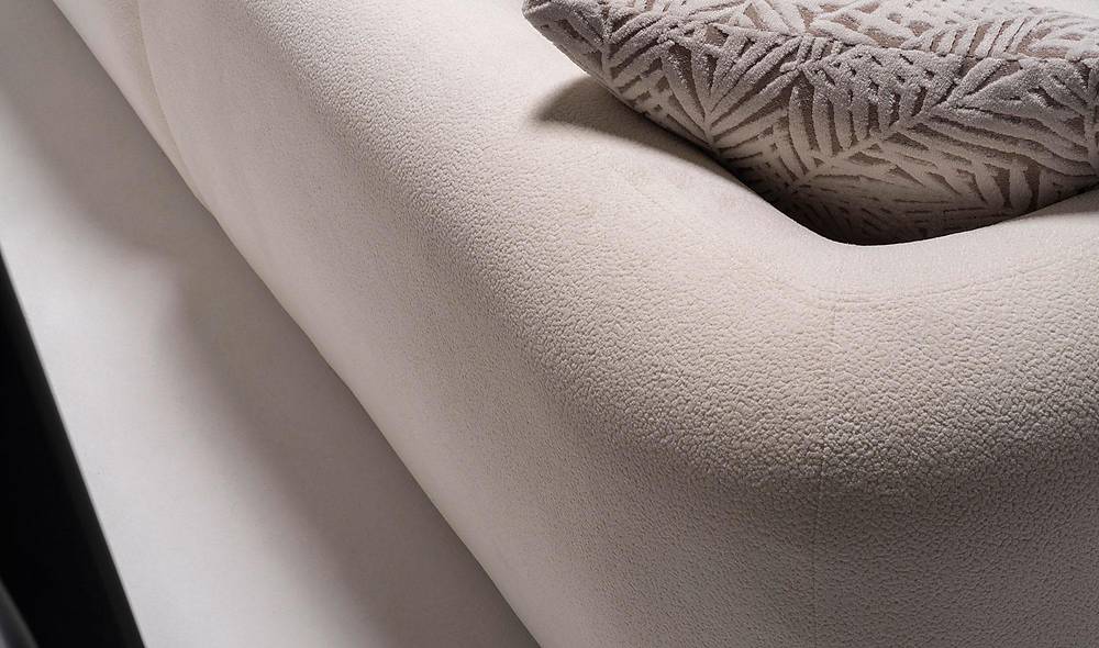 Nevena Sofa Set