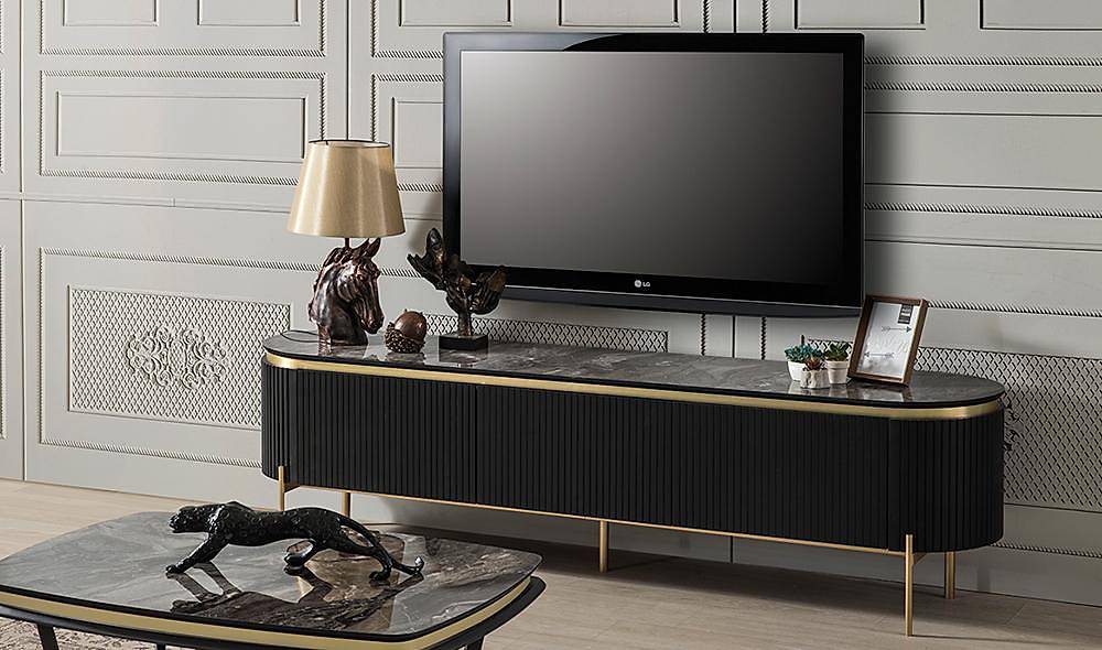 Mood Black Gold Dining Room