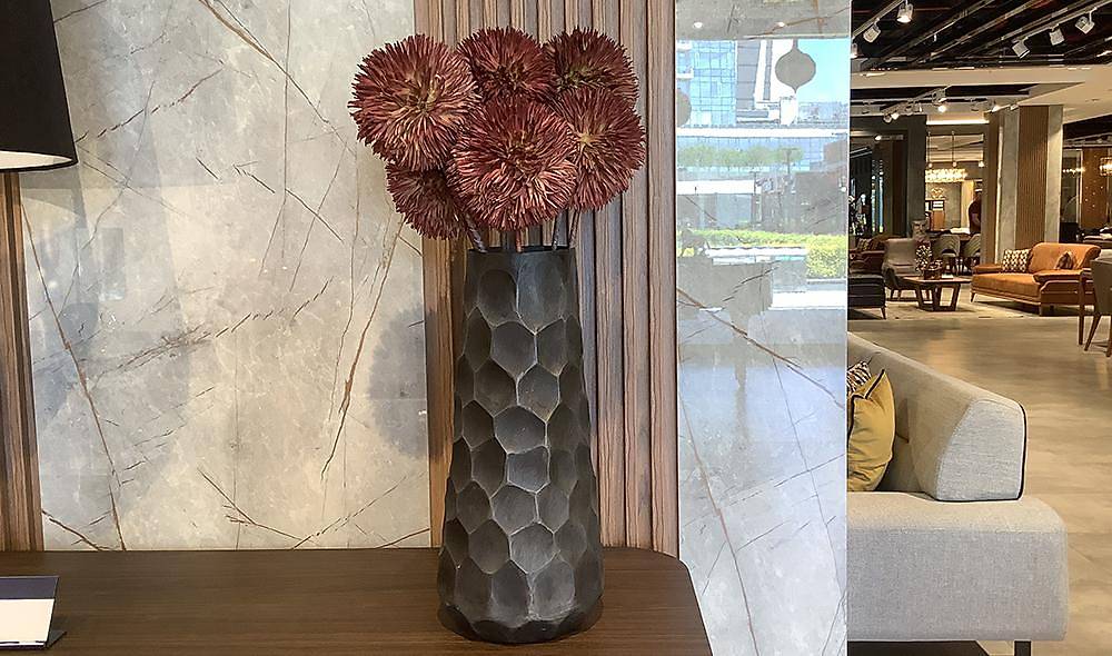 Black Vase - 20314