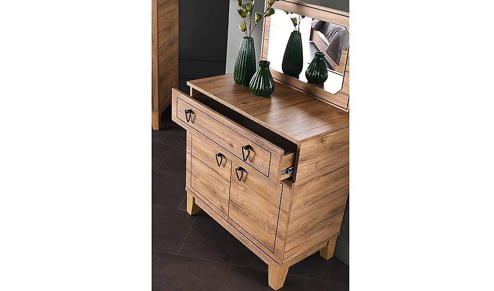 Star Dresser