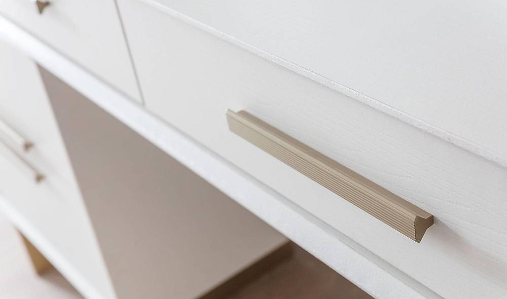 Colina Bedroom - Corner Wardrobe