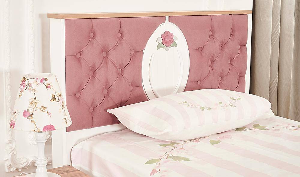 Gipsy Teen Room