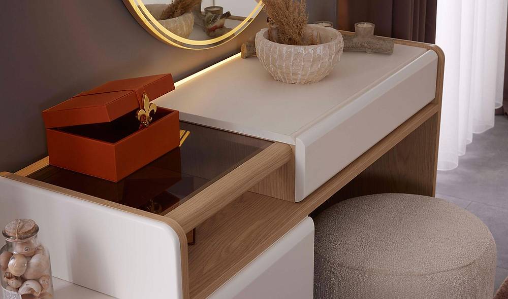 Rezzo Base Bedroom