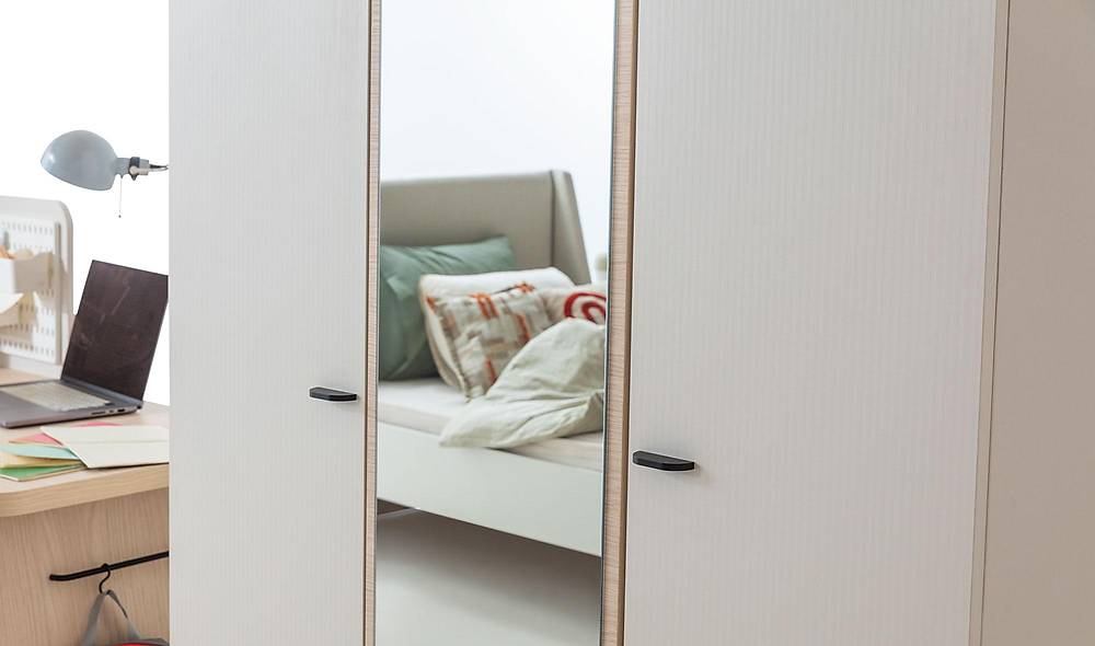 Ester Wardrobe - 3 Door