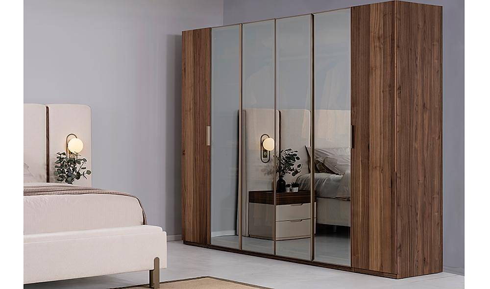 Ring Base Bedroom