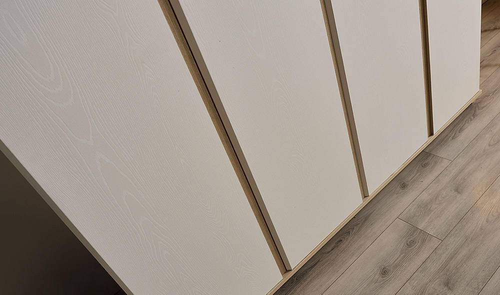 Dafne Wardrobe - 3 Door