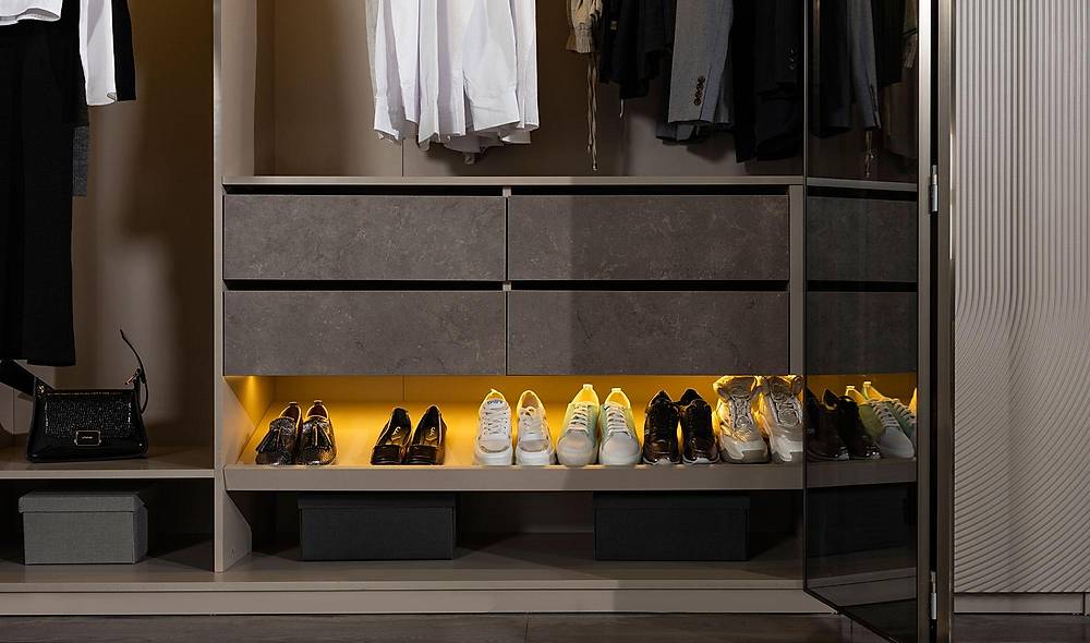 Milano Wardrobe - 6 Door