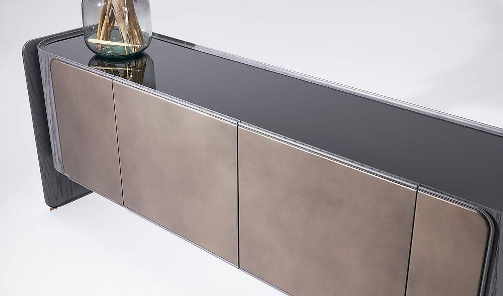 Mathilda Console