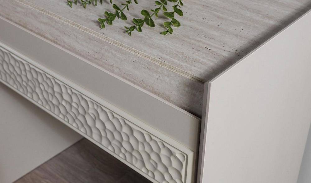 Hari Dresser