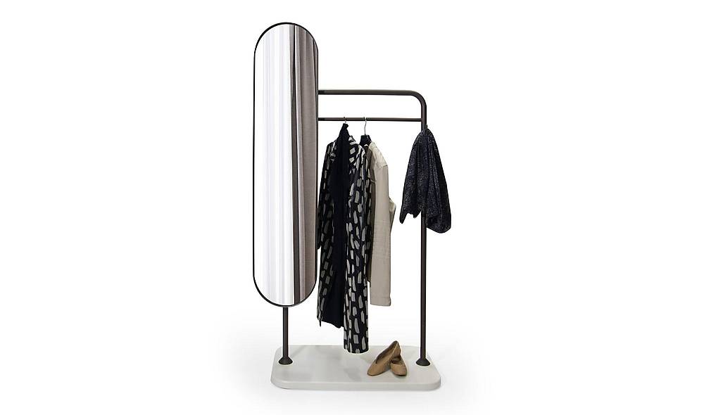Luzzi Mirrored Hanger