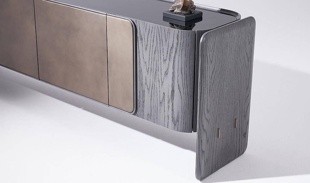Mathilda Console