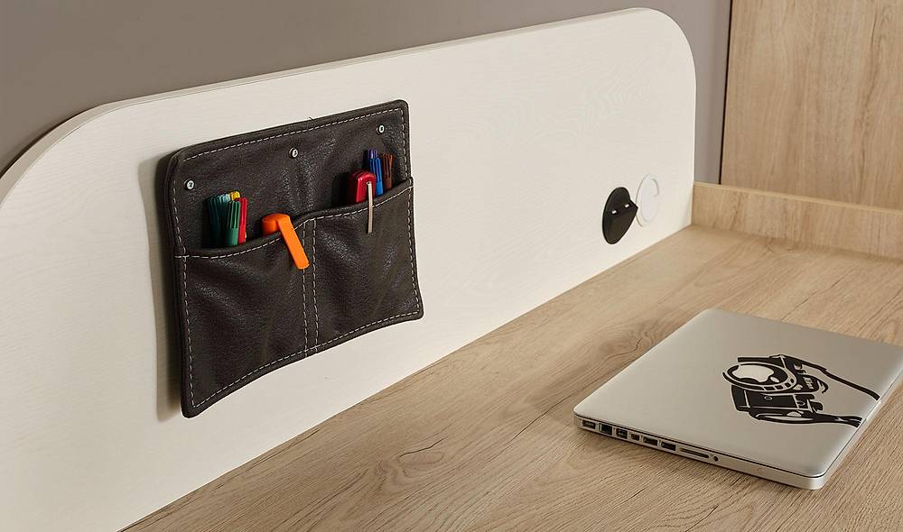 Dafne Study Desk
