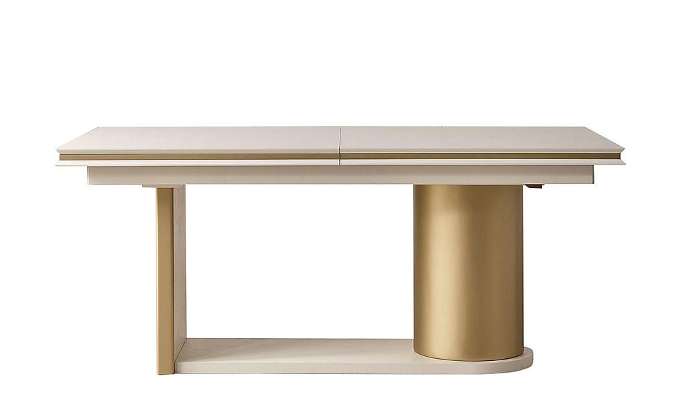 Hennes Dining Room