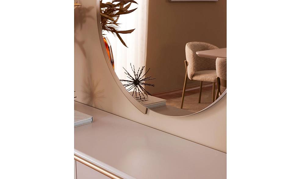 Sahra Dining Room