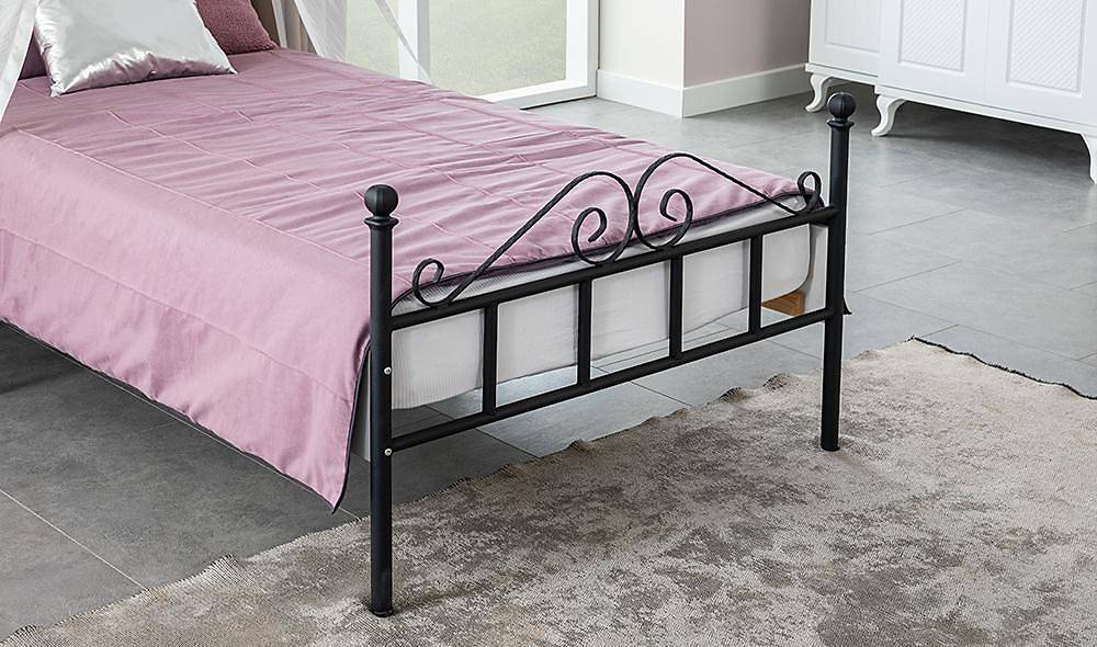 Veronica Country Bedstead