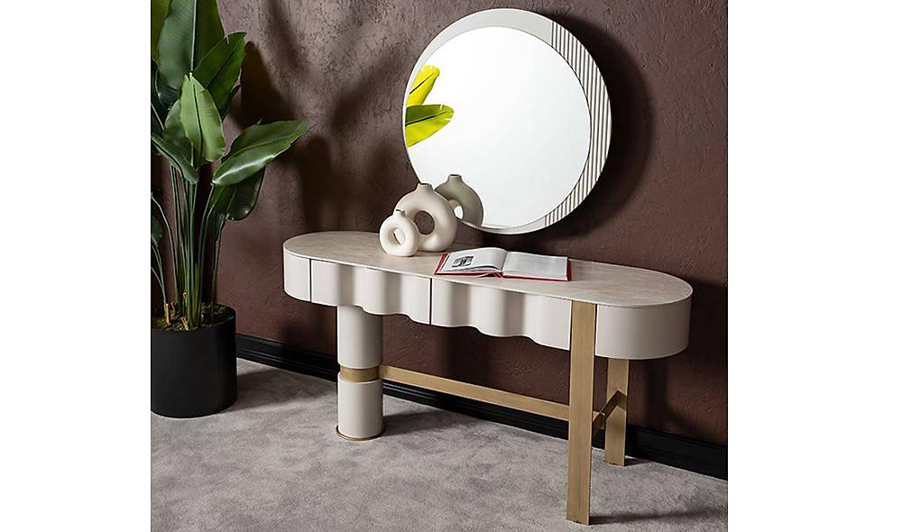 Dovita Dresser