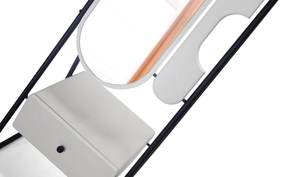 Lines Mirrored Hanger