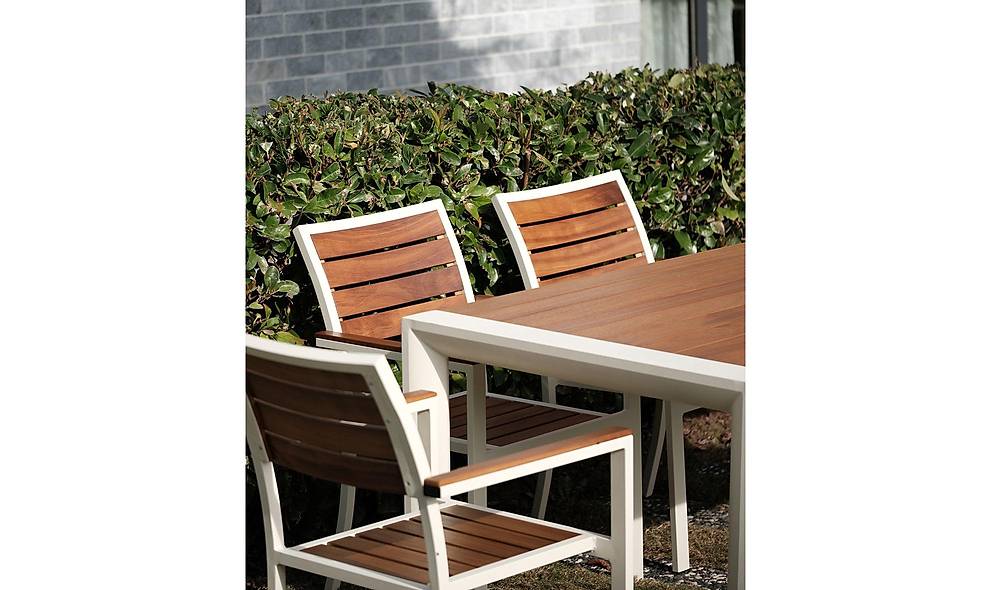 Everest Garden Table Set
