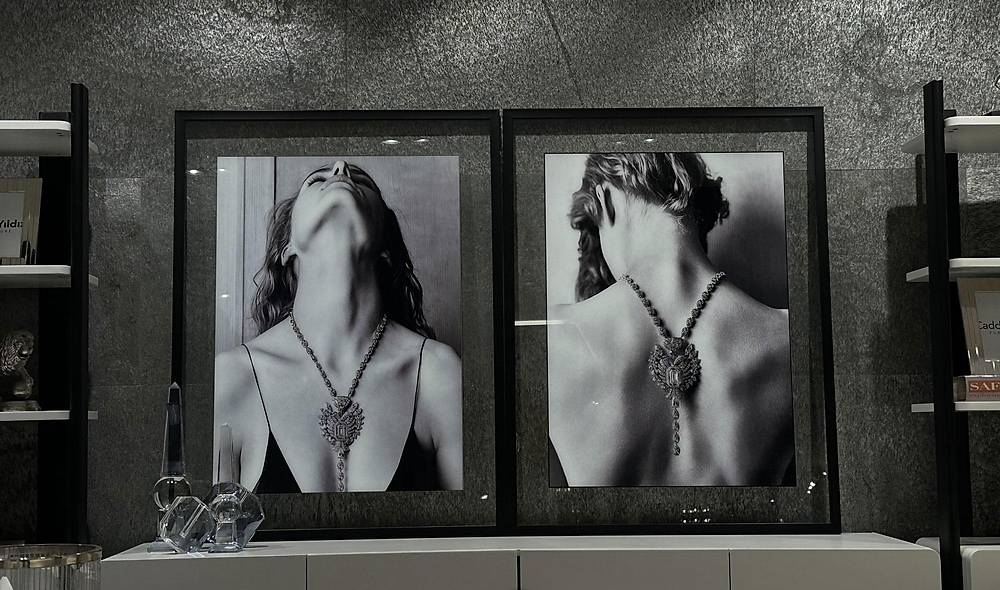 Nero Bianco Double Painting