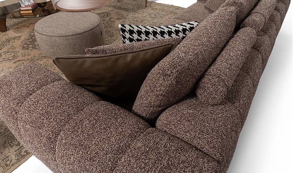 Selvare Sofa Set - Brown