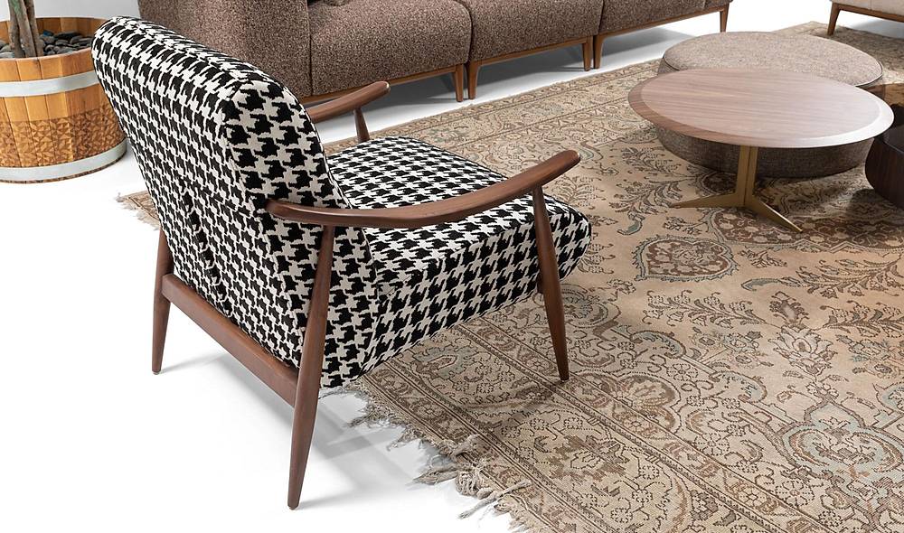 Selvare Sofa Set - Brown
