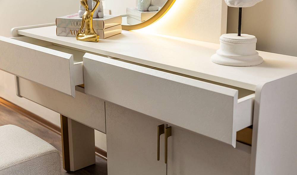 Santra Dresser