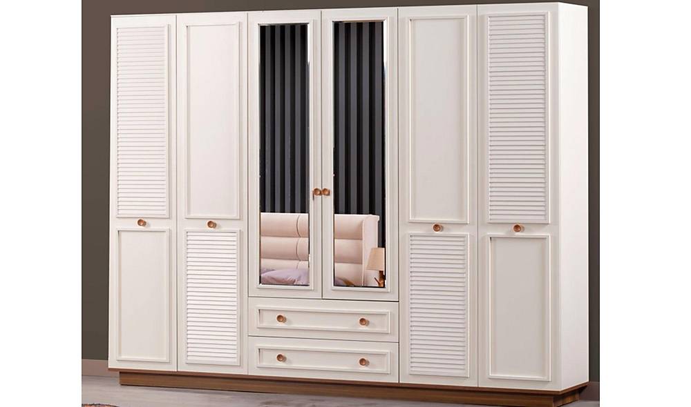Viola Bedroom