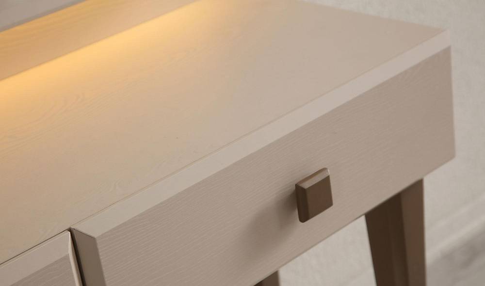 Odine Dresser