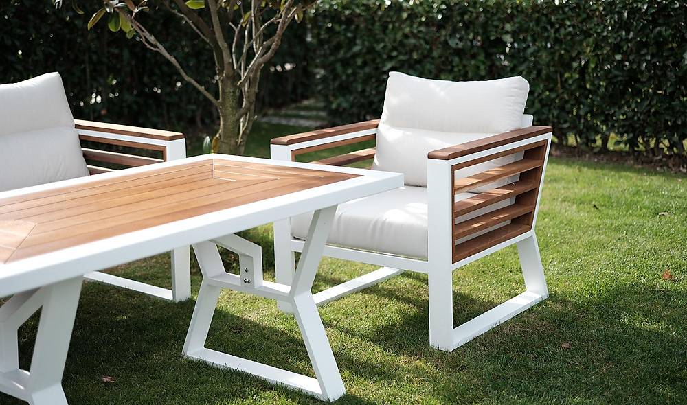 Nandy Garden Sofa Set