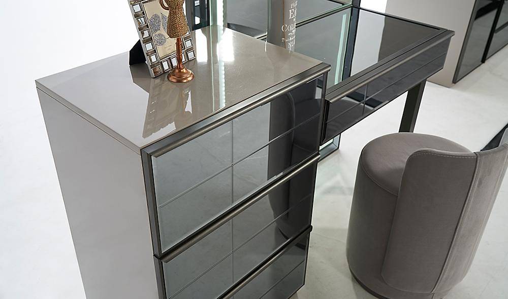 Zirkon Dresser
