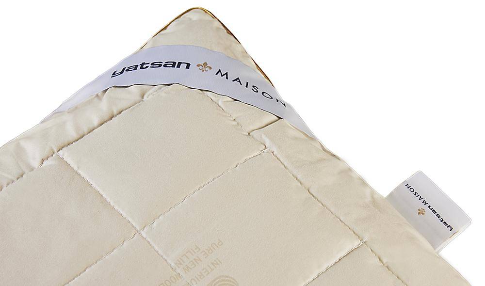 Yatsan Maison Wool Touch Wool Pillow