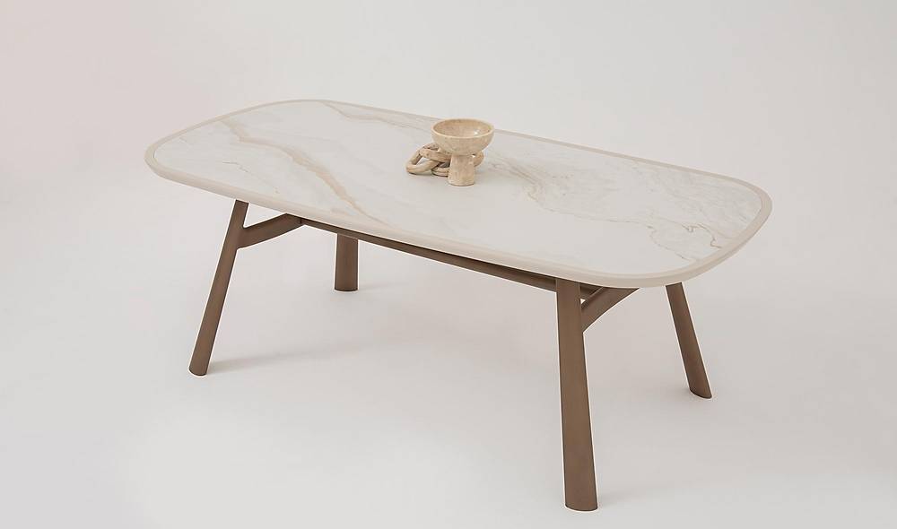 Momento Dining Table Set