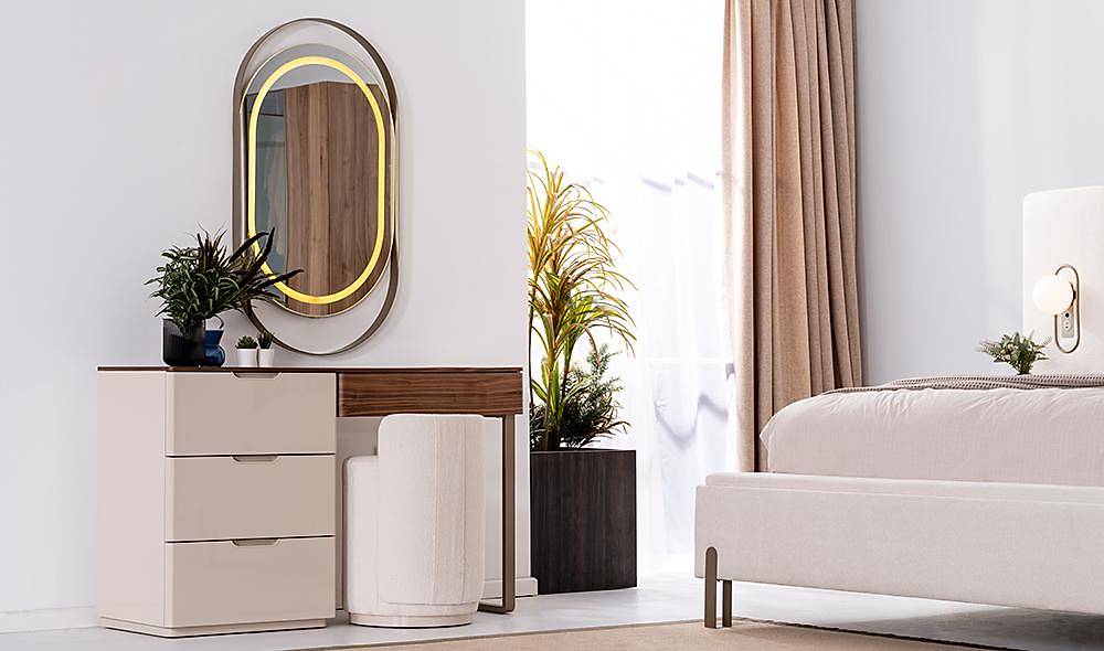 Ring Base Bedroom