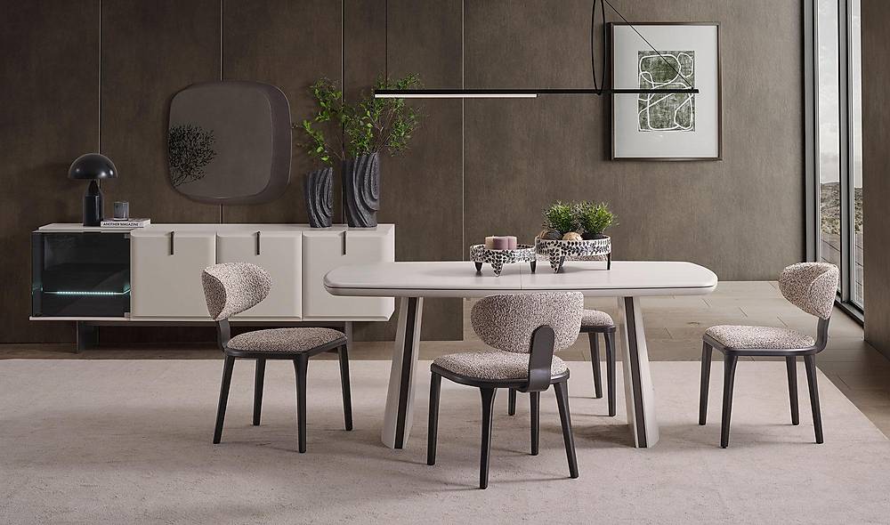 Tinase Dining Room