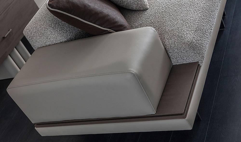 Ottovia Sofa Set