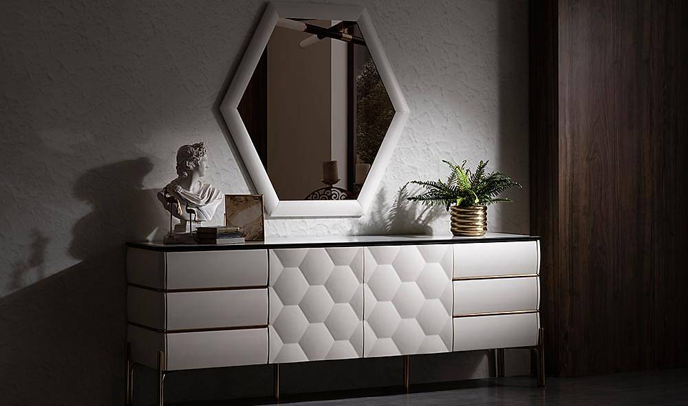 Malibu Modern Console