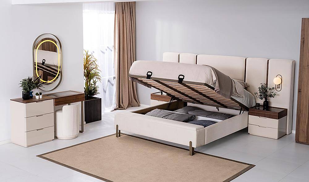 Ring Base Bedroom