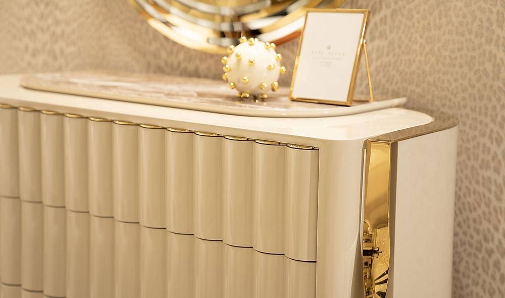 Munsell Dresser