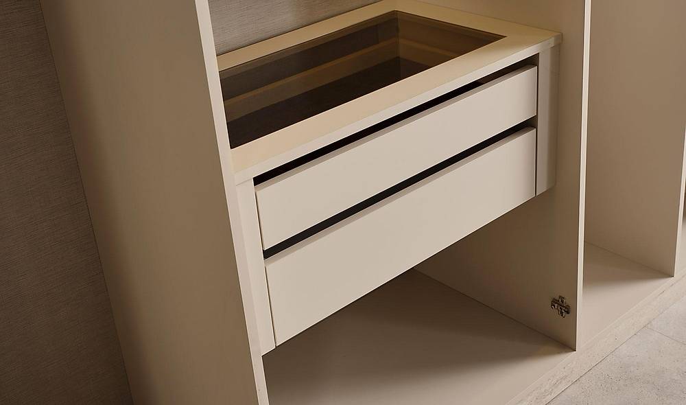 Oliver 6 Door Wardrobe - Glass Lid