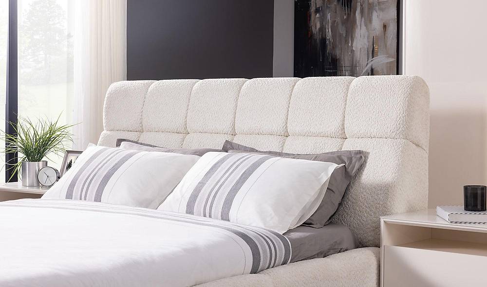 Simya Bedroom