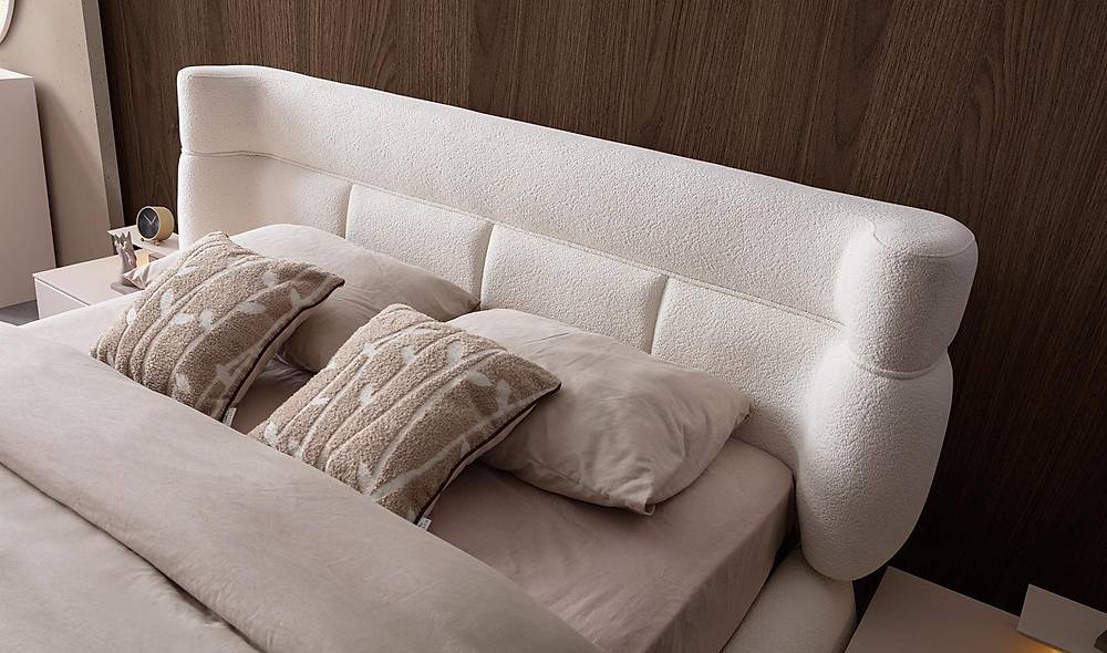Dany Base Bedroom