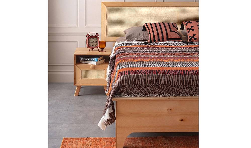�svi�re Base Bedstead and Headboard - Oak