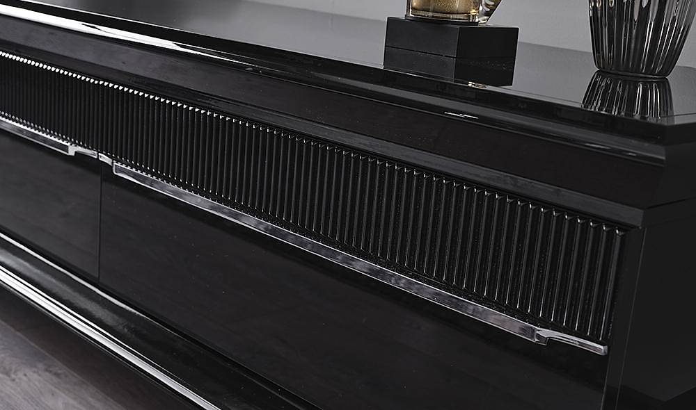 Clara Black Silver Dining Room