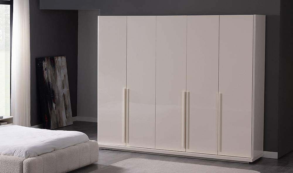 Simya Bedroom
