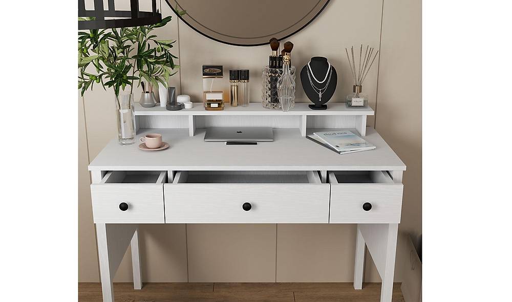 Agora Make-Up Table