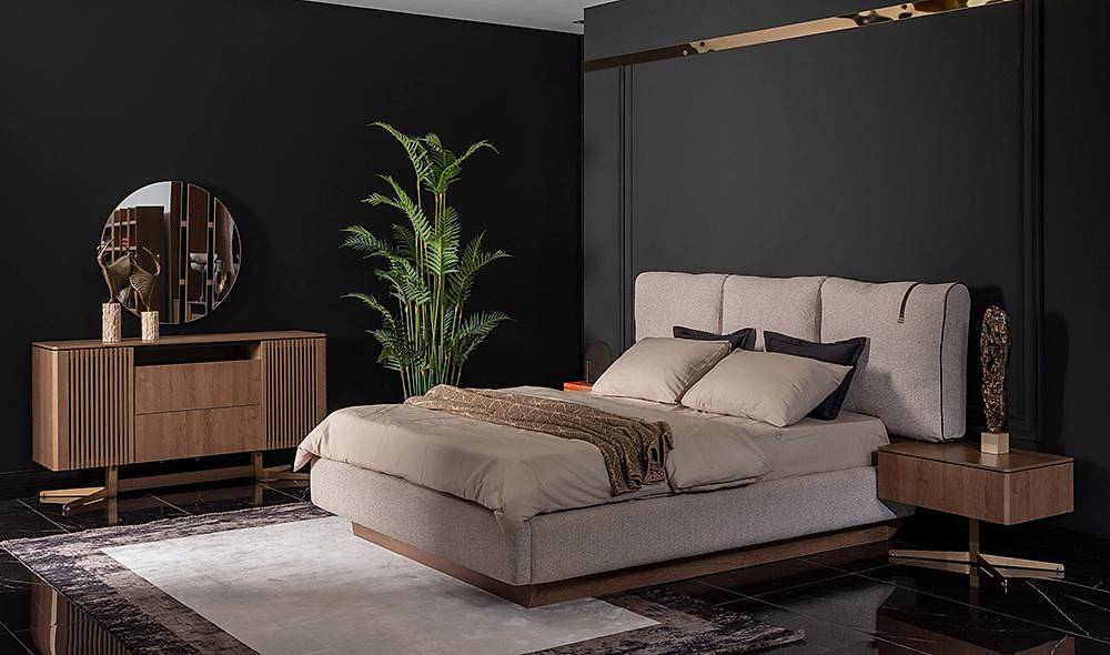 Leonard Bedroom